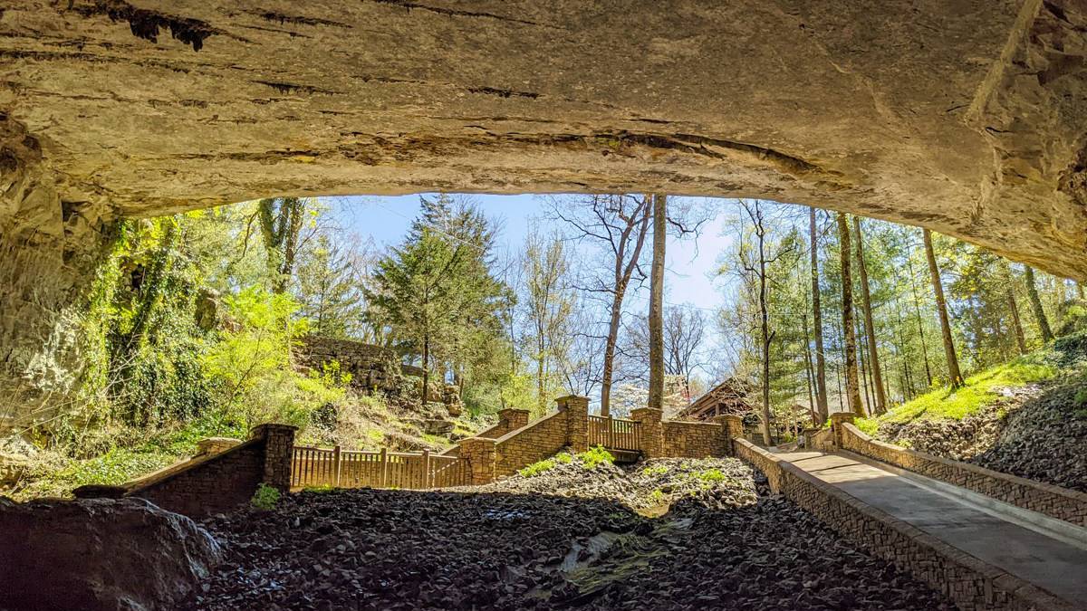 Cathedral Caverns